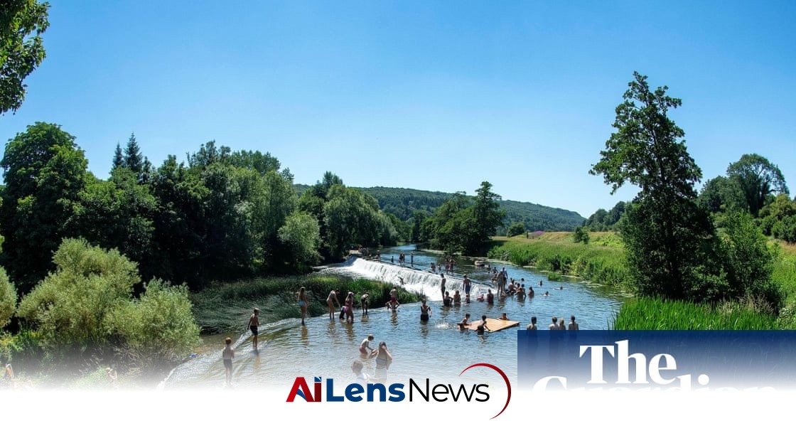 Campaigners Demand Public Access to England's Riverbanks as Heatwaves Rise