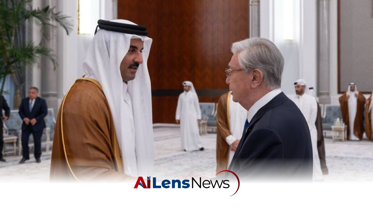 Amir Sheikh Tamim Meets Kazakhstan President to Offer Condolences
