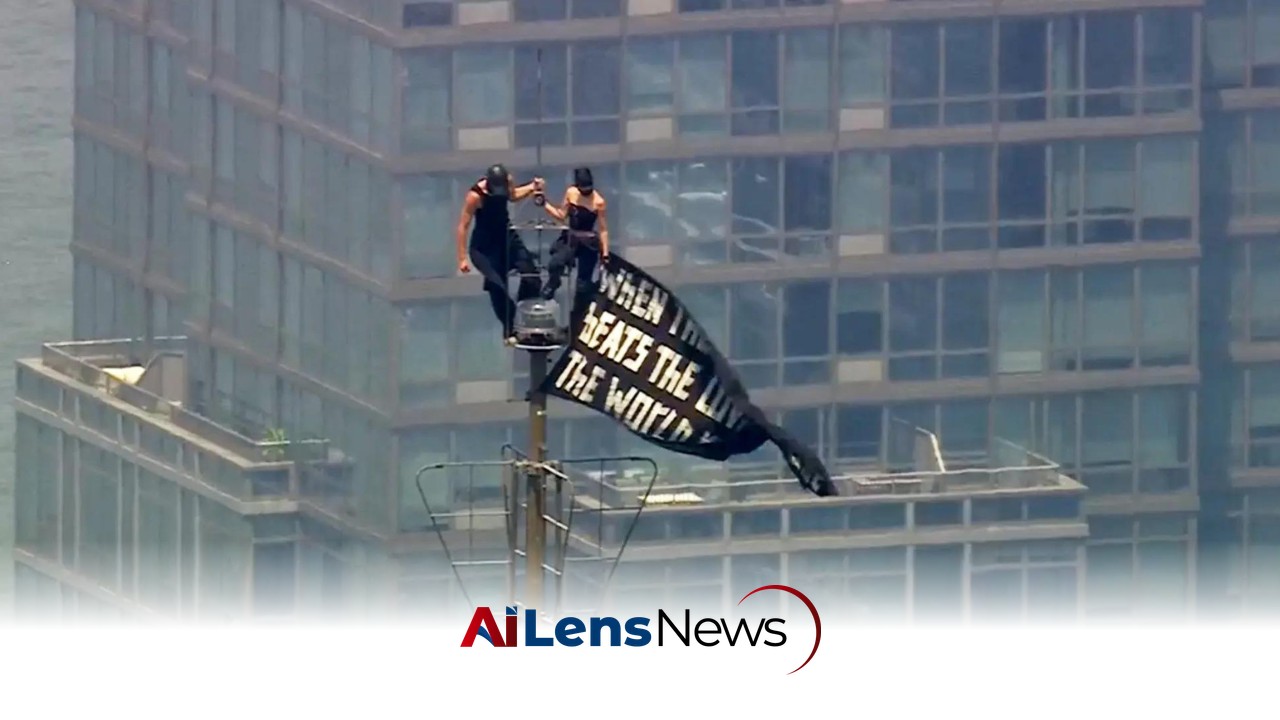 Empire State Building Climb: Couple Arrested After Proposal atop NYC's Skyscraper
