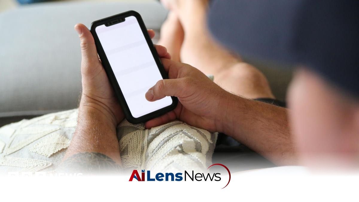 Trains and emergency calls affected after major outage at Australia's largest telecoms company