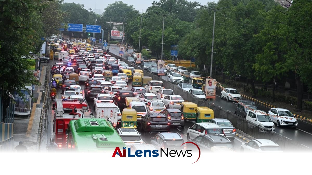 Monsoon Tracker LIVE: IMD Issues Red, Orange Alerts as Rain Lashes Delhi; Wayanad on Red Alert After Landslip