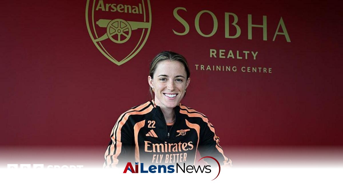 Arsenal sign Spain defender Batlle on free transfer