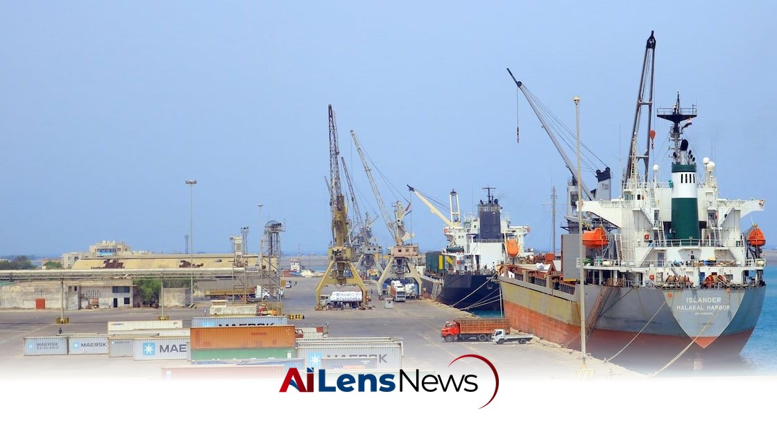 Saudi Coalition Strikes Houthi Targets in Hodeidah Amid Rising Tensions