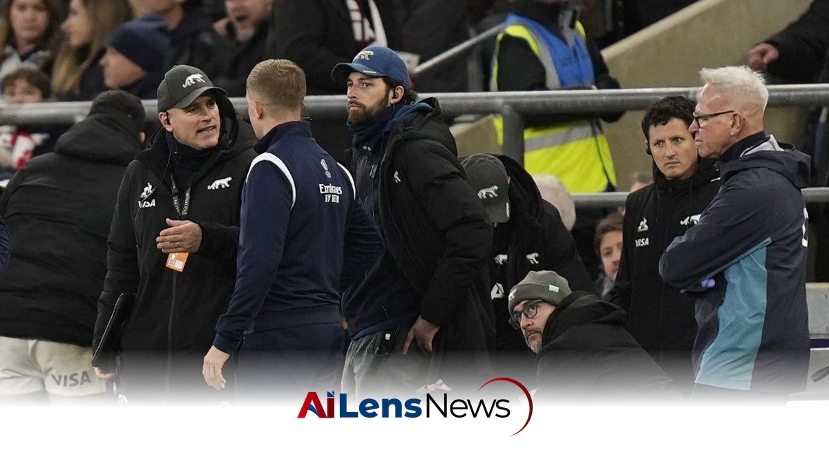 Argentina's Coach Contepomi Criticizes England for Disrespect After Narrow Defeat
