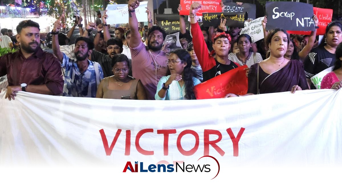 Kochi Celebrates Victory of Student-Led Protest in Delhi