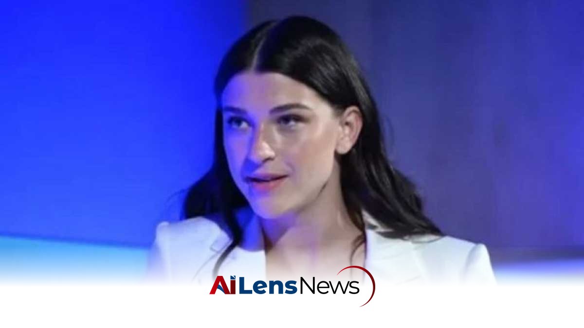 Phoebe Gates Resolves Coding Issue at Startup Phia After Controversy