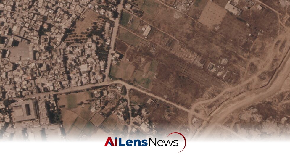 Israel Constructs Miles-Long Earthen Barrier in Gaza, Deepening Division