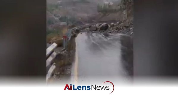 Landslide Disrupts Kargil–Leh Highway Traffic Following Heavy Rain